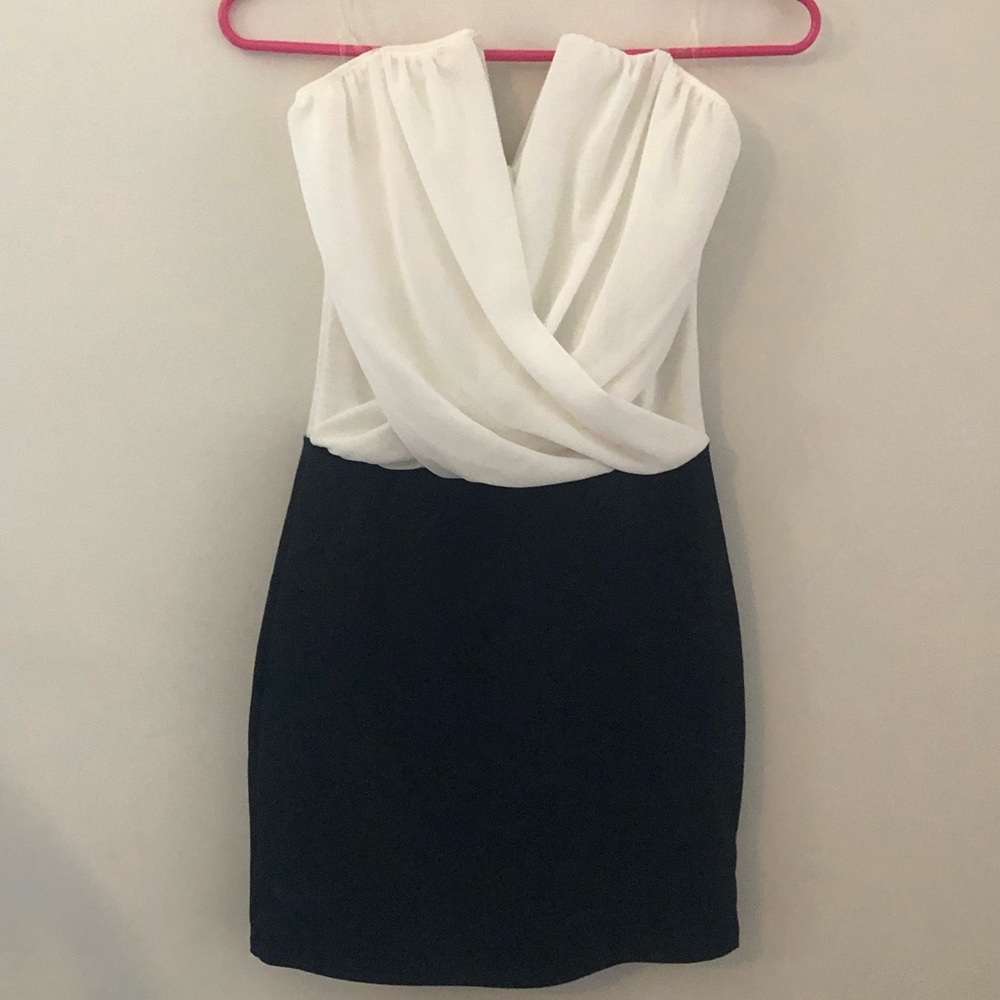 Brand new. Never been worn. Size Medium